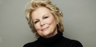 Jennifer Saunders The Sea Tickets photo